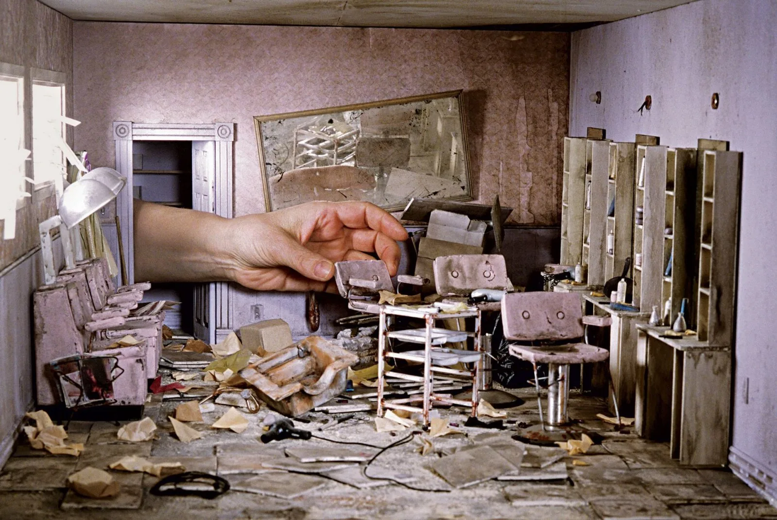Väikesed varemed - fotokunst, mis väärtustab olevikku
